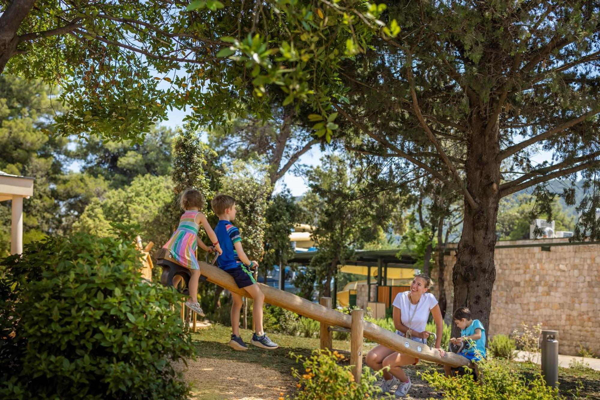 Valamar Amicor Resort スタリー・グラード エクステリア 写真